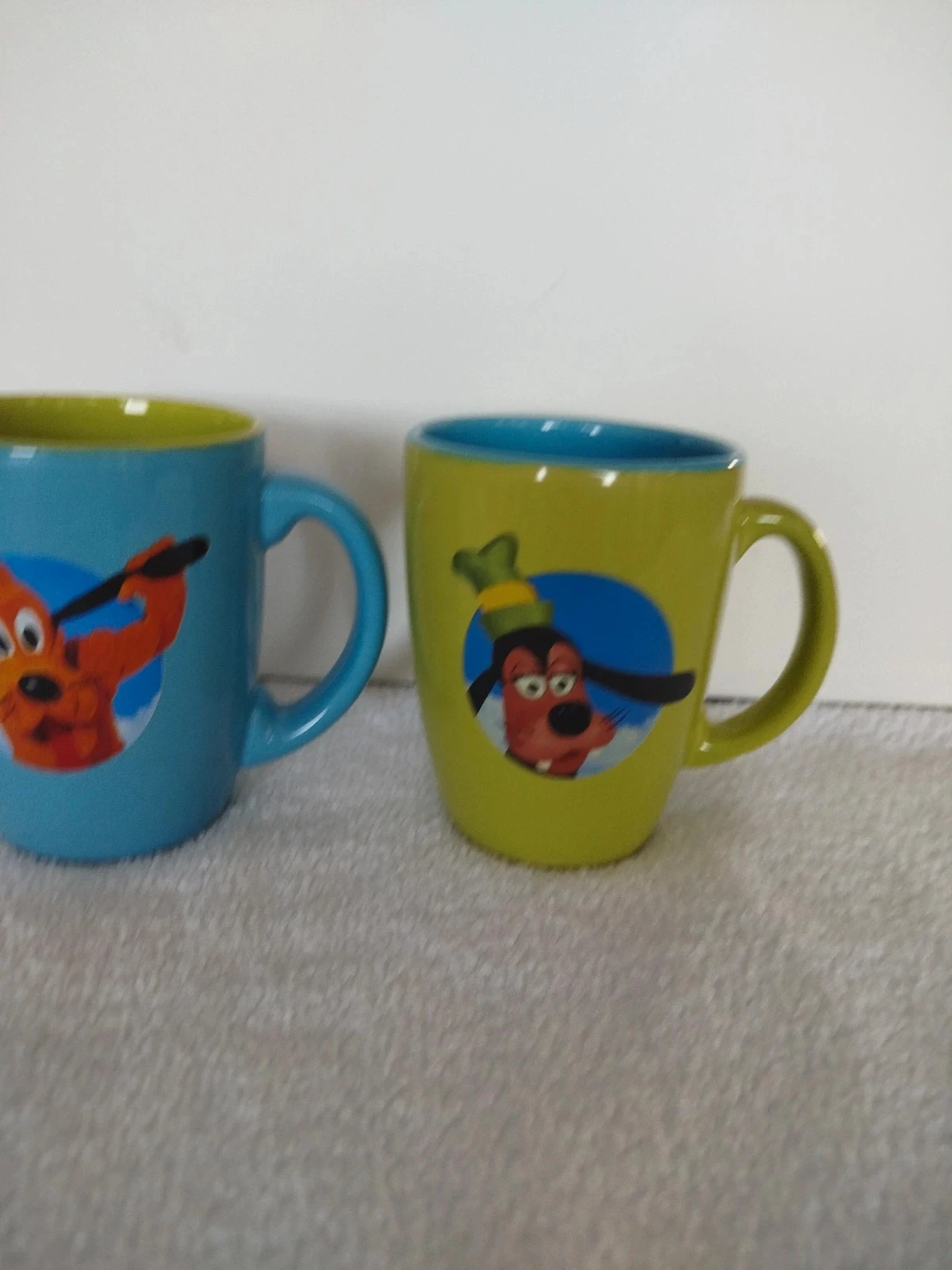 Caneca Disneyland Paris Dingo e Pluto Esso – photo 3